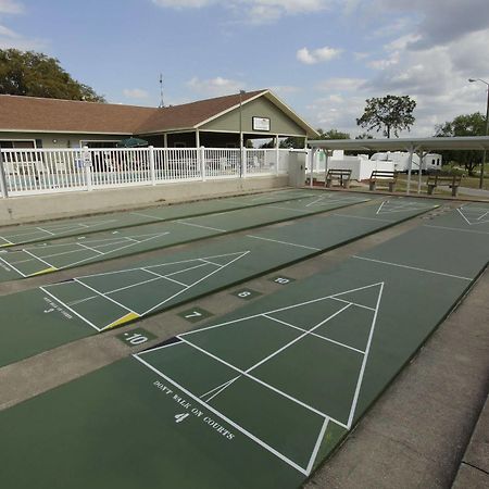 Clerbrook Golf & Rv Resort Caravan Park Clermont Luaran gambar